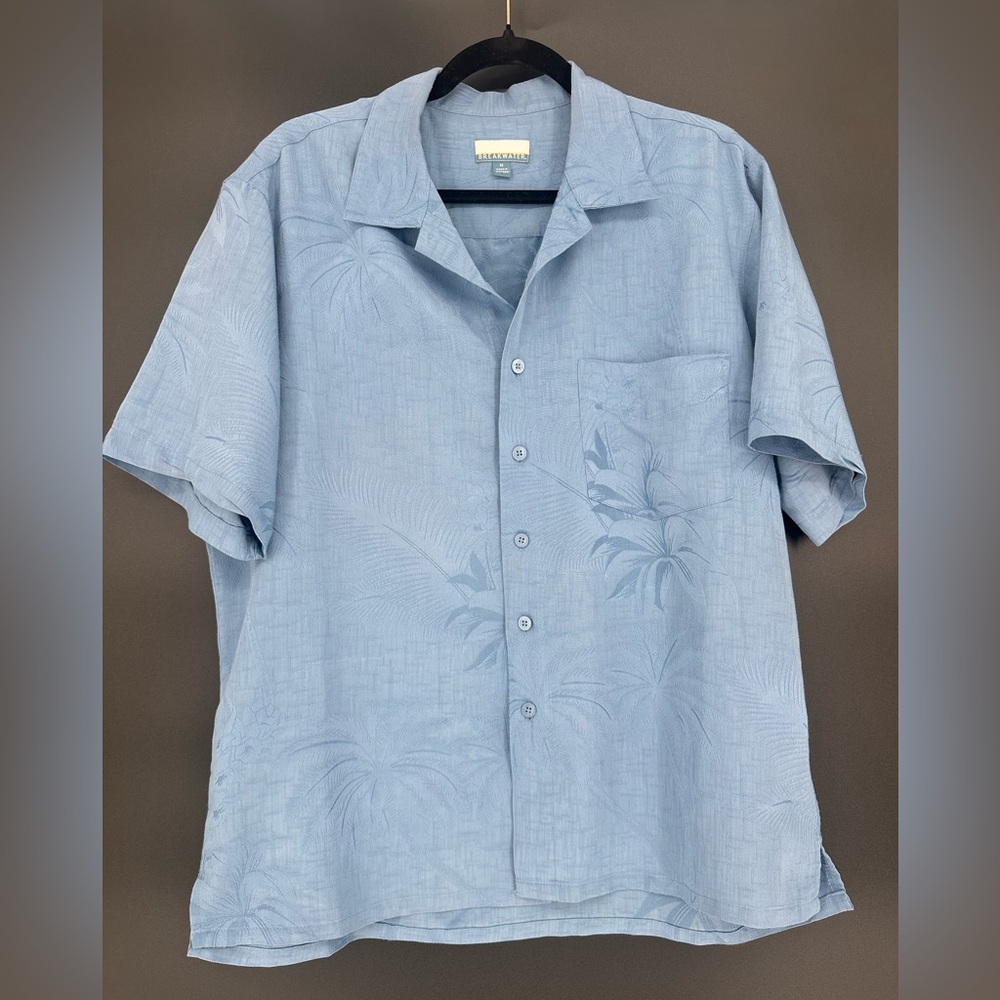 #288- Men's Breakwater Light Blue Tropical Button Down Shirt‎